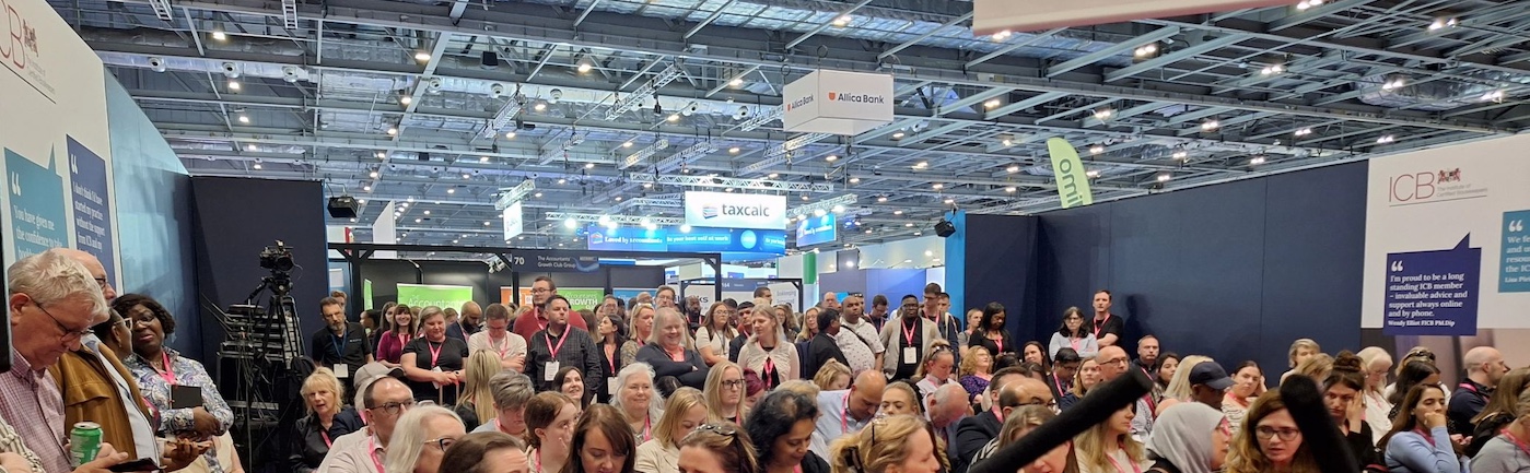 Attendees of How to confidently price Bookkeeping and Accounting Services Hosted by Laura Day-Henderson More than Bookkeeping